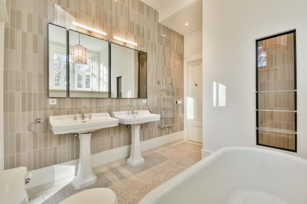 Beautiful Large Bathroom